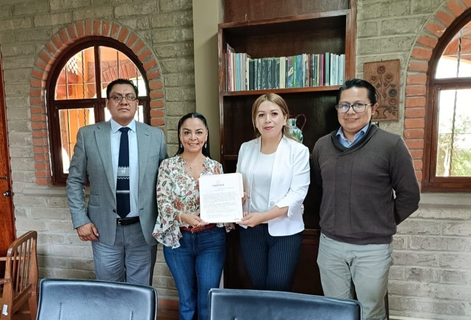 objetivo de sentar las bases para celebrar un convenio de colaboración que coadyuve a optimizar las tareas archivísticas y el resguardo de la memoria histórica de este órgano jurisdiccional.