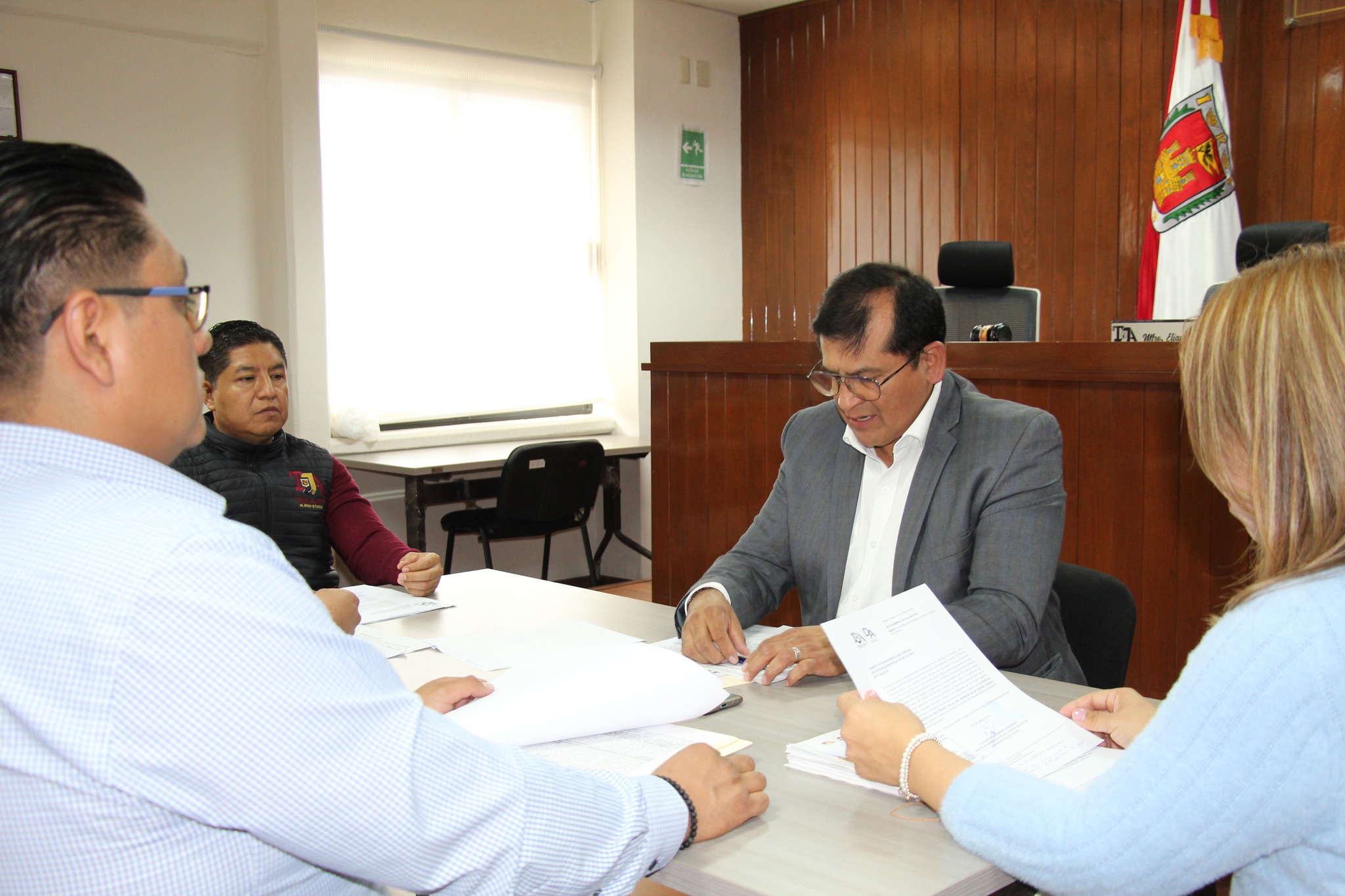 e aprobó por unanimidad de votos la versión pública de dos expedientes