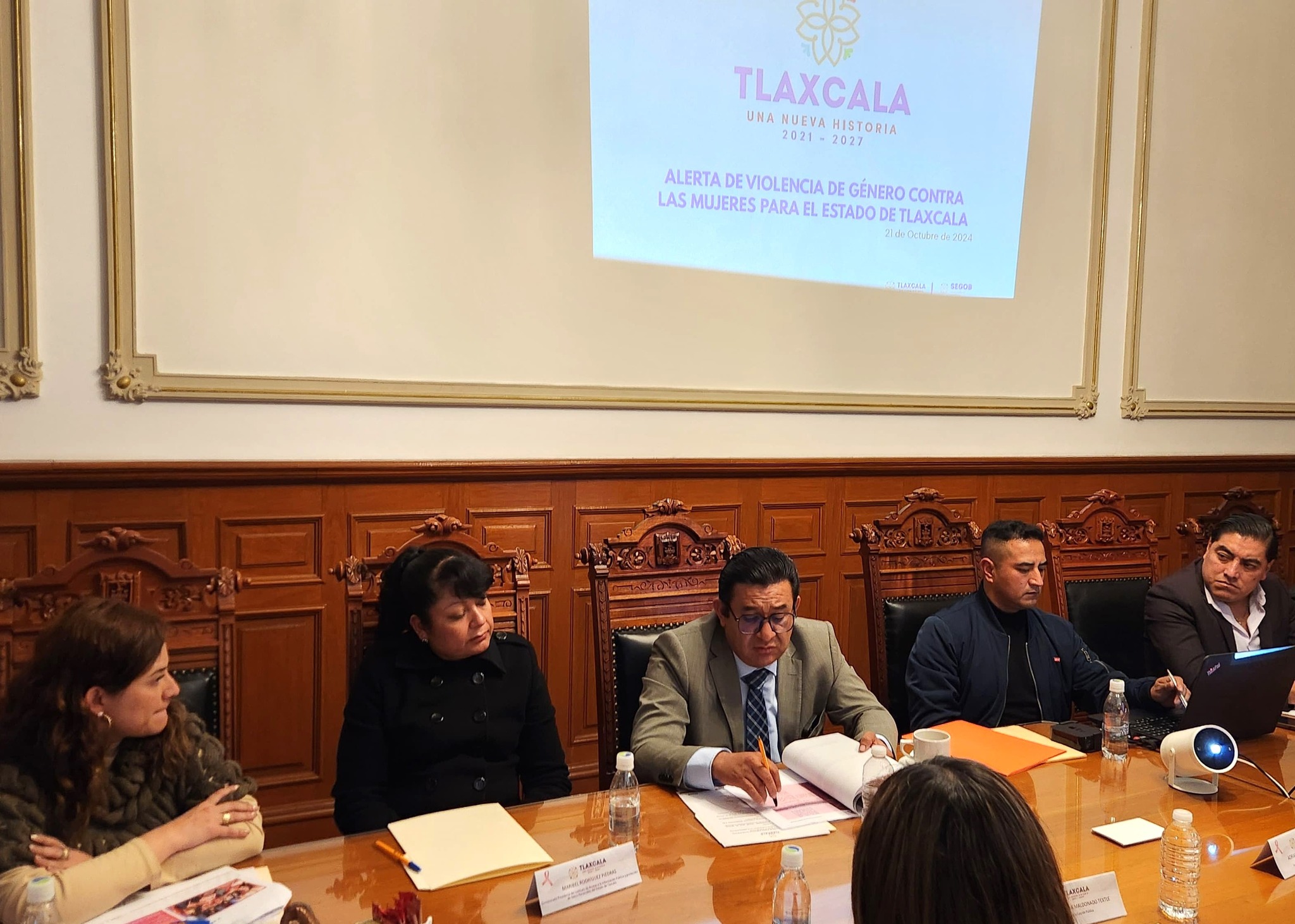 Acudió a una reunión de trabajo convocada por la SEGOB Tlaxcala 