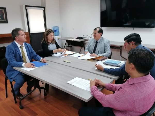 integración del titular interino de la Dirección Jurídica