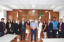 Acudieron a una visita guiada a este órgano jurisdiccional, con el objetivo de conjugar sus conocimientos teóricos con los prácticos.
