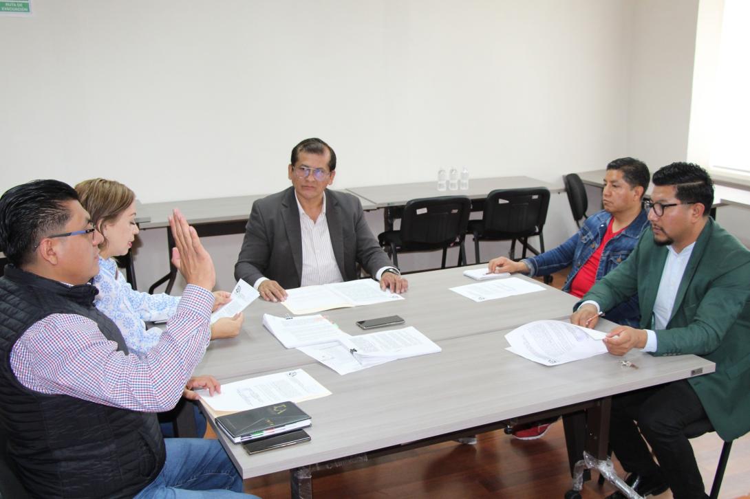 se aprobó la versión pública de contratos de prestación de servicios profesionales, remitida por la Dirección Administrativa, lo que refuerza el compromiso con la #transparencia.